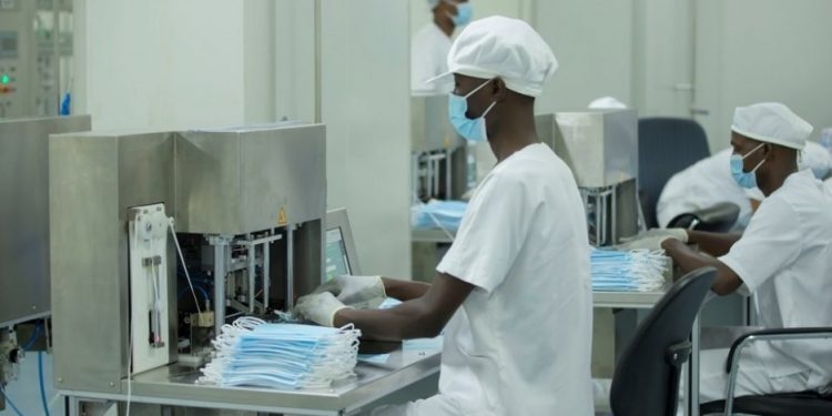 Pharmalab: production des masques chirurgicaux