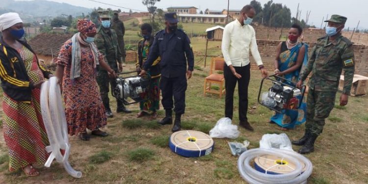 Nyaruguru: Des pompes d’irrigation pour augmenter la production