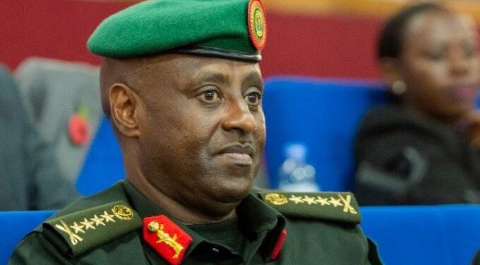 RDF : Général Kazura visite la France