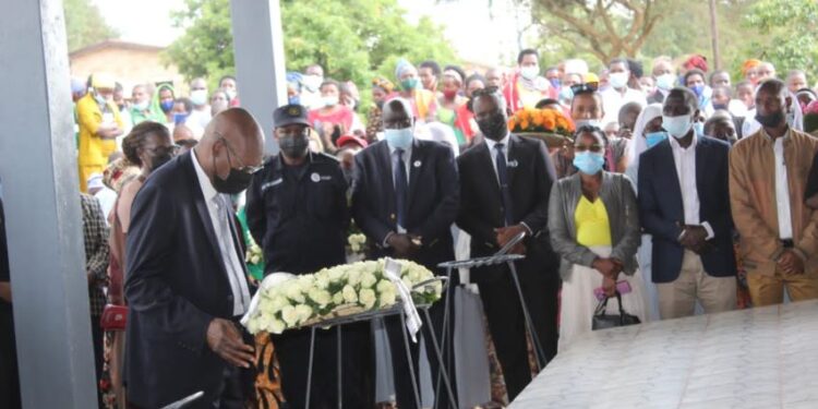 Gisagara: Dr Iyamuremye appelle à combattre l’idéologie génocidaire