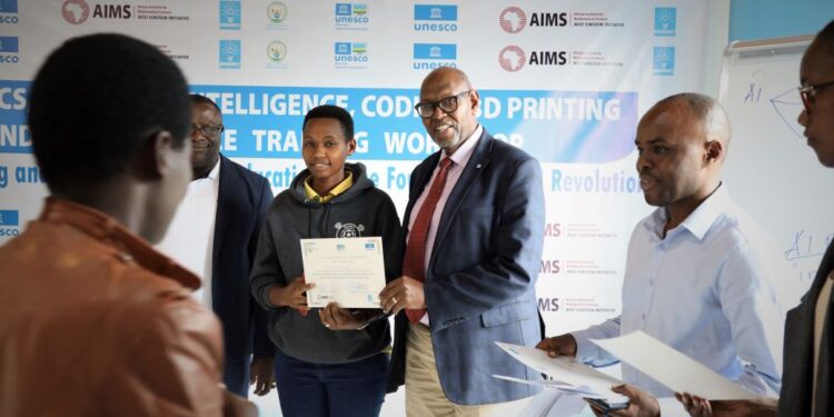 Rwanda-Education: des enseignants construisent des robots
