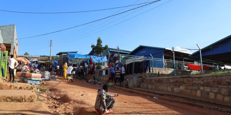 Gatsibo: marché de Mugera, 5000 personnes au rendez-vous…