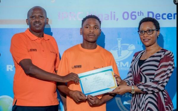 L’octroi de ces certificats rentre dans le cadre de la professionnalisation progressive du métier des mineurs au Rwanda.