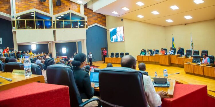 Rwanda-UK: Le projet de ratification de l’accord sur les migrants passe au crible