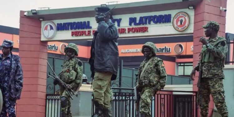 Ouganda : Reprise de manifestations immédiatement réprimées