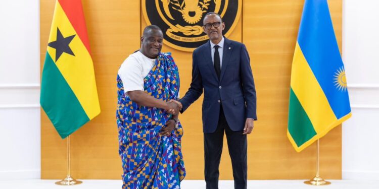 Rwanda-Diplomatie : Kagame reçoit 11 lettres de créance