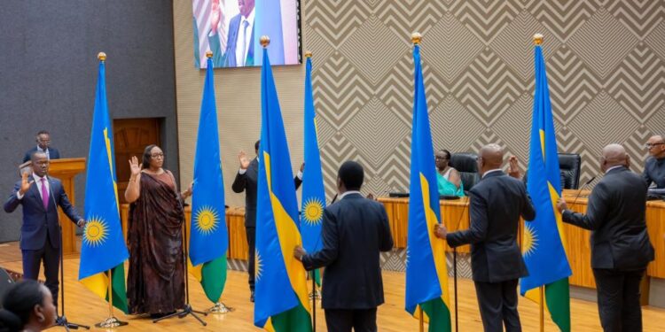 Rwanda-Sénat : Assermentation de 6 nouveaux membres