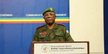 MINUBUMWE: Général Ekenge à l’école de Pierre Péan